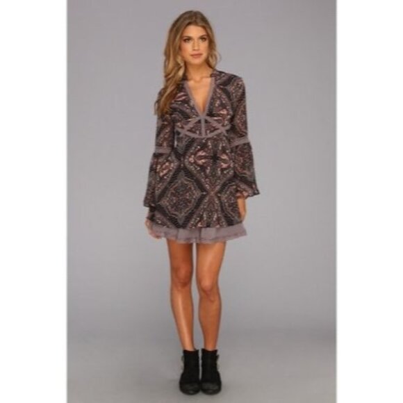 Free People Bell Sleeve Empire Waist Paisley Print Mini Dress - Picture 10 of 11